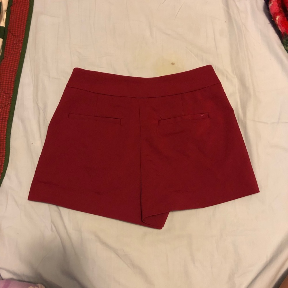 Shorts - Picture 2 of 4